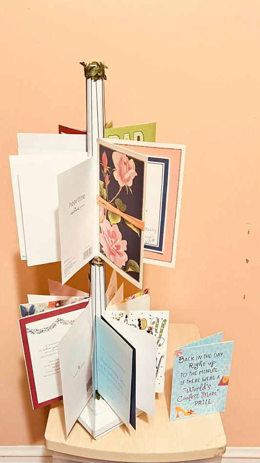 MEDIUM TABLE DISPLAY